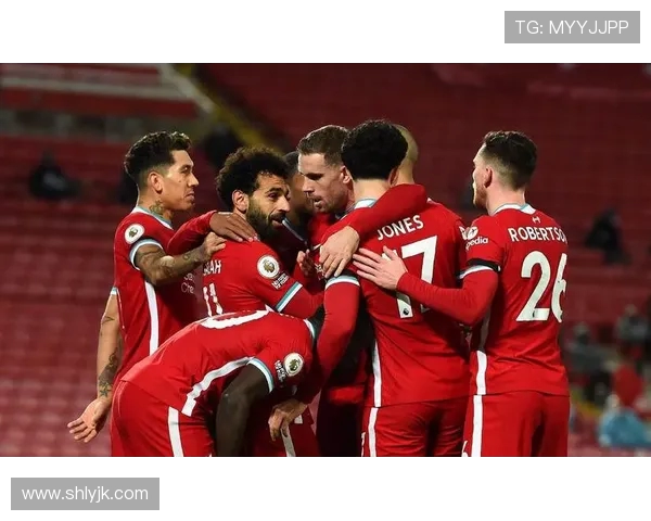 2019年曼城与利物浦巅峰对决海报展现足球激情与荣耀