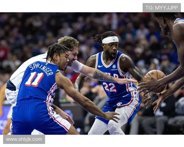 76人逆转雷霆加时赛激战关键时刻展现团队精神与个人英雄主义