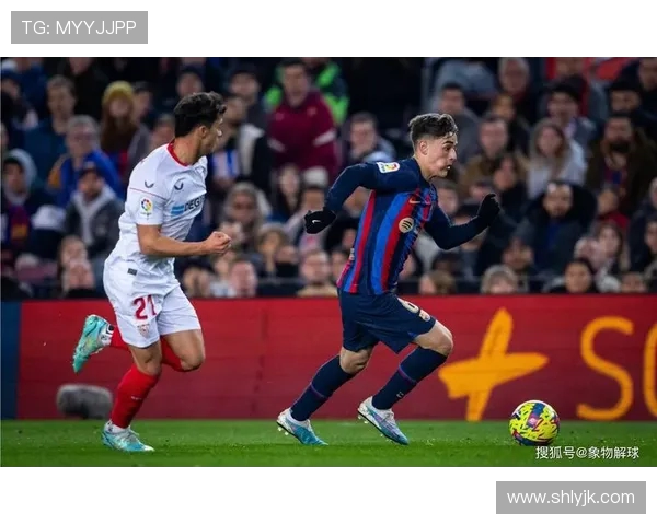 巴塞罗那与瓦伦西亚的激烈对决回顾及赛季精彩瞬间分析