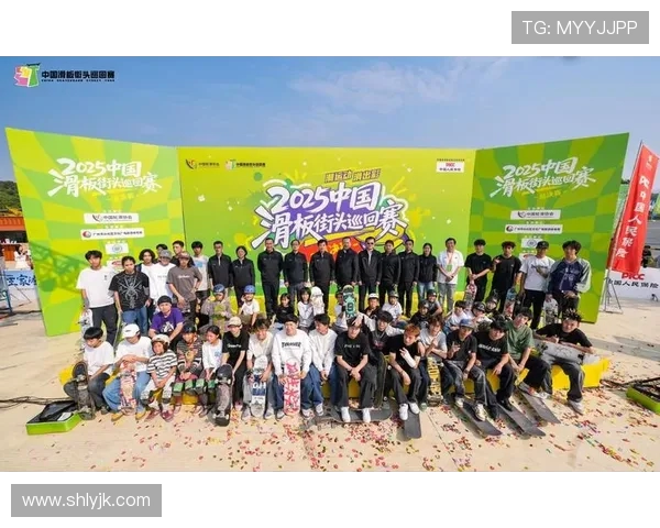 重庆滑板队个人能力排名创历史新高展现出色竞技水平与团队精神 重庆滑板队个人能力排名创历史新高展现出色竞技水平与团队精神