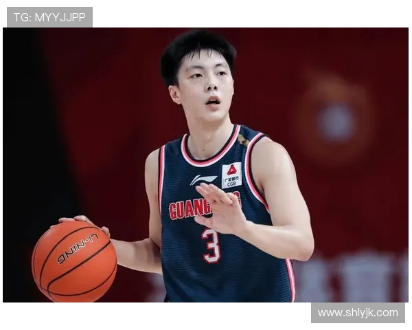 上海篮球队盯防战术解析与深度剖析助力球队提升竞争力 上海篮球队盯防战术解析与深度剖析助力球队提升竞争力